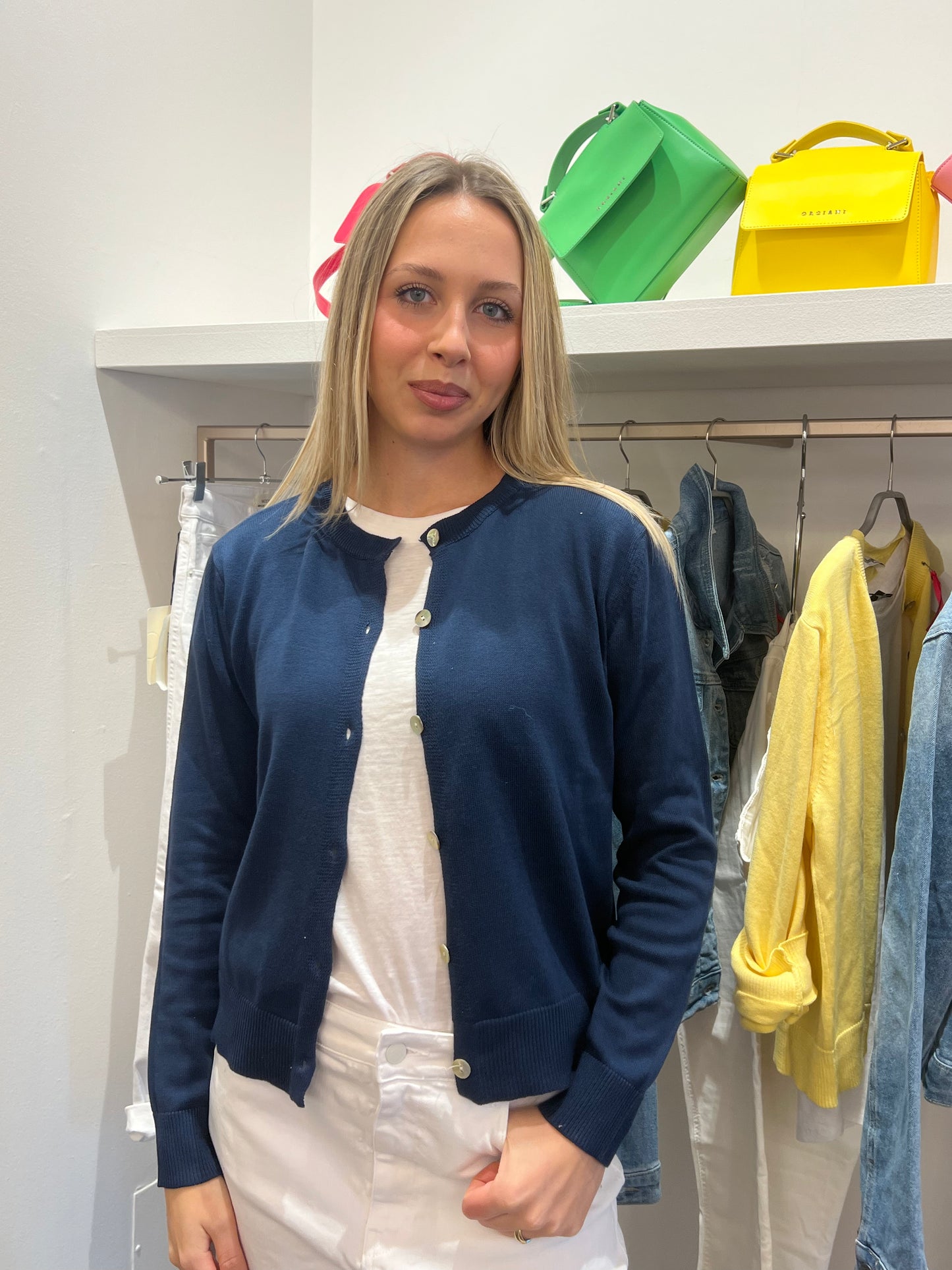 Cardigan Colour